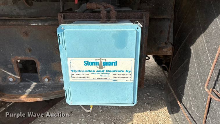 image for item FG0045 2011 International 7500 WorkStar dump truck