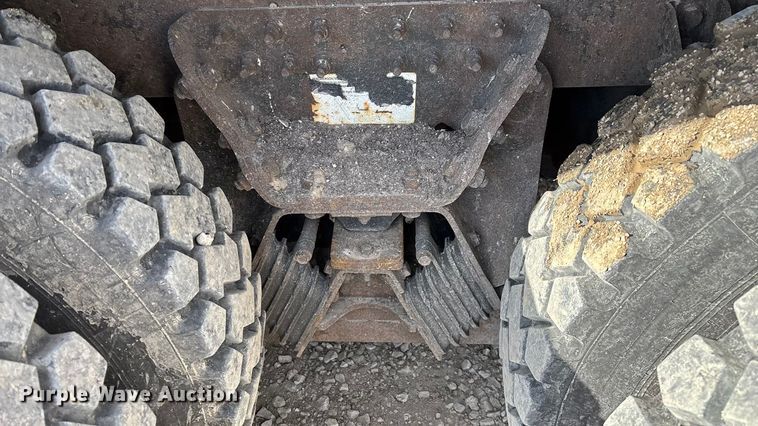 image for item FG0045 2011 International 7500 WorkStar dump truck