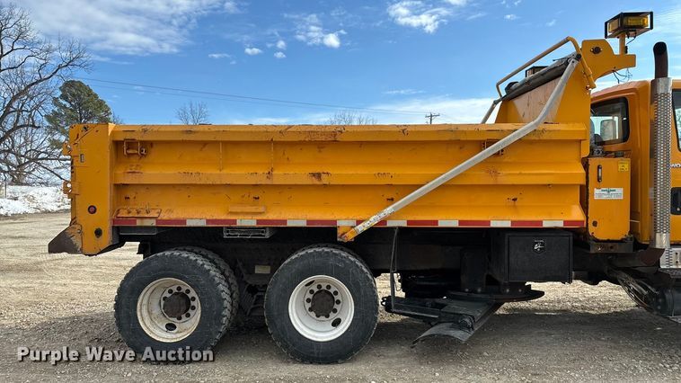 image for item FG0045 2011 International 7500 WorkStar dump truck