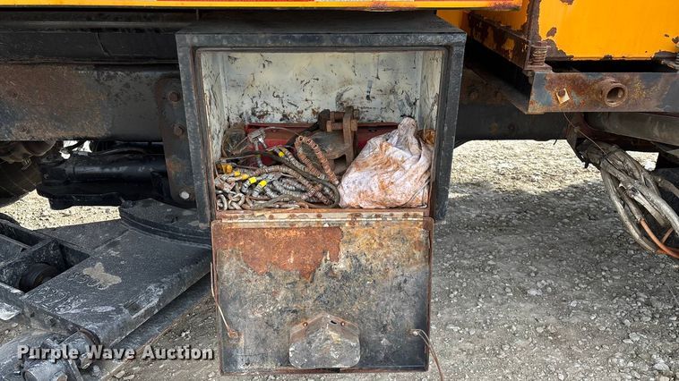 image for item FG0045 2011 International 7500 WorkStar dump truck