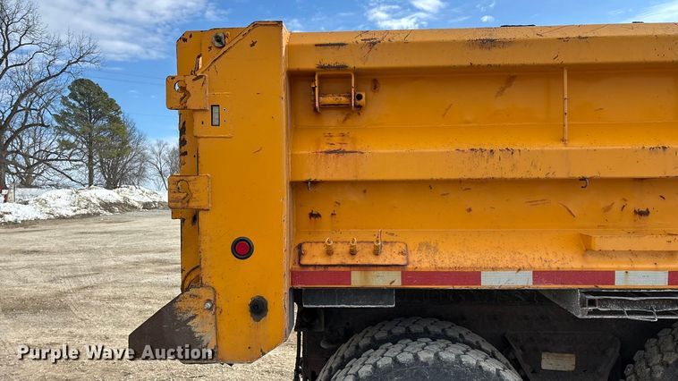 image for item FG0045 2011 International 7500 WorkStar dump truck