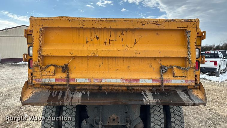 image for item FG0045 2011 International 7500 WorkStar dump truck