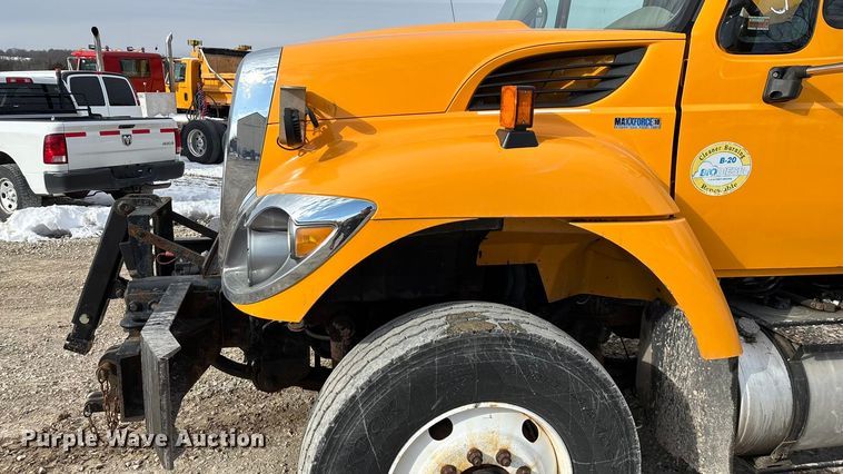 image for item FG0045 2011 International 7500 WorkStar dump truck