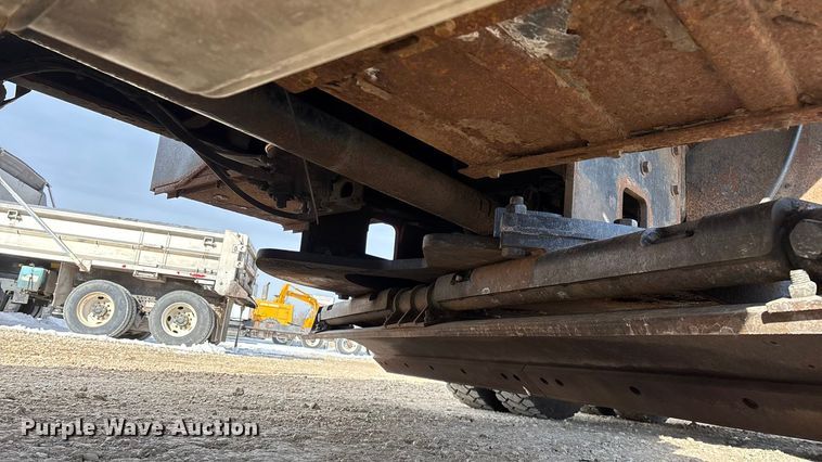 image for item FG0045 2011 International 7500 WorkStar dump truck