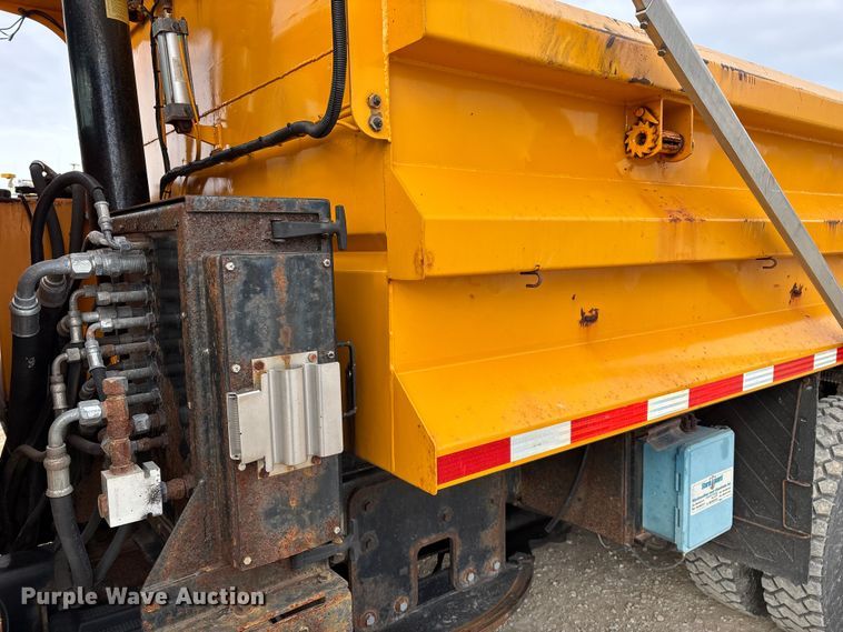 image for item FG0045 2011 International 7500 WorkStar dump truck