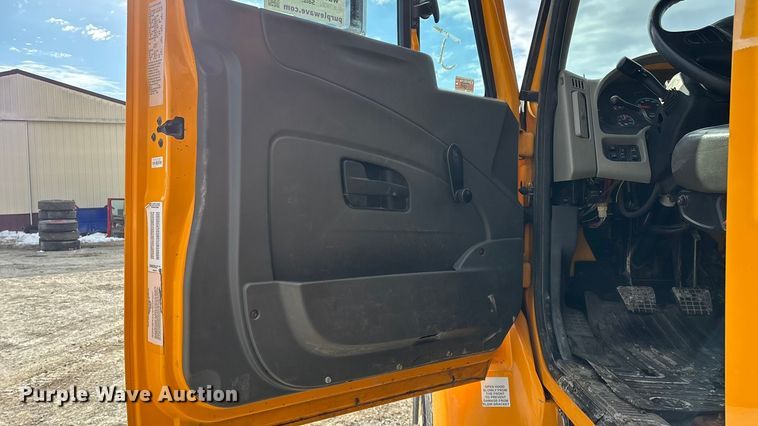 image for item FG0045 2011 International 7500 WorkStar dump truck