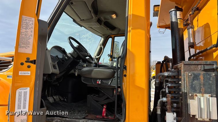 image for item FG0045 2011 International 7500 WorkStar dump truck