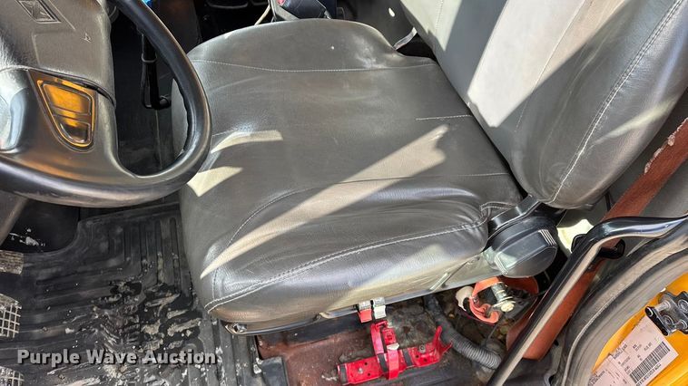 image for item FG0045 2011 International 7500 WorkStar dump truck