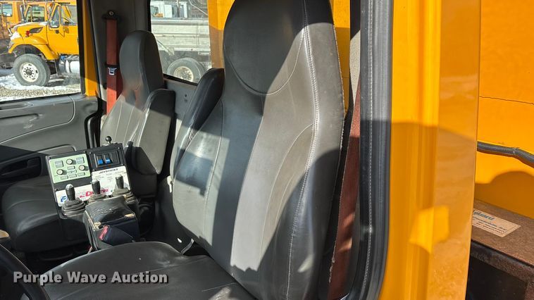 image for item FG0045 2011 International 7500 WorkStar dump truck