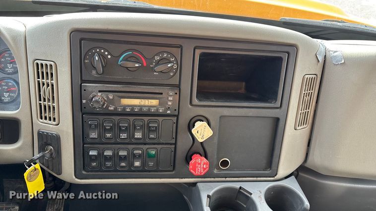 image for item FG0045 2011 International 7500 WorkStar dump truck