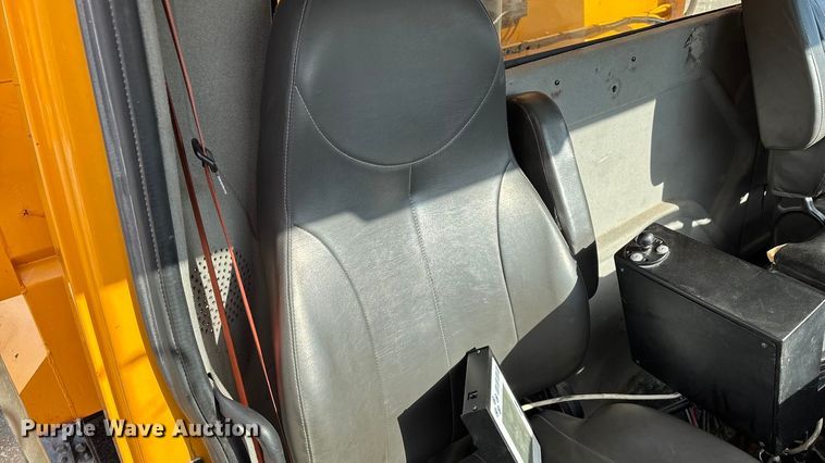 image for item FG0045 2011 International 7500 WorkStar dump truck