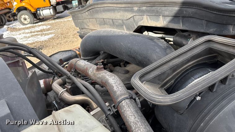 image for item FG0045 2011 International 7500 WorkStar dump truck