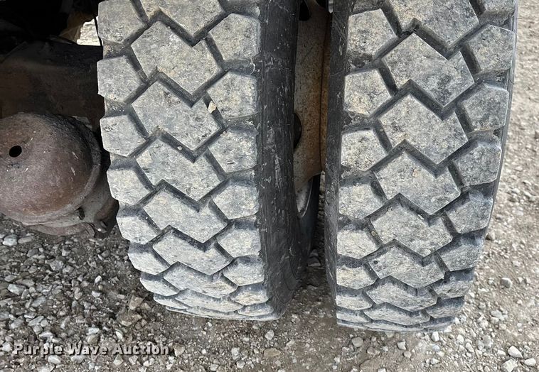 image for item FG0045 2011 International 7500 WorkStar dump truck