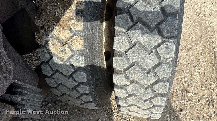 image for item FG0045 2011 International 7500 WorkStar dump truck