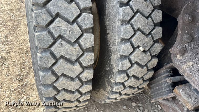 image for item FG0045 2011 International 7500 WorkStar dump truck