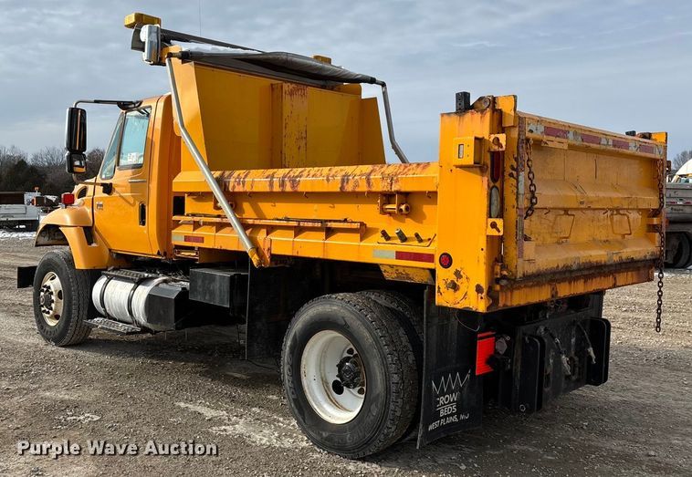 image for item FG0046 2006 International 7400 dump truck