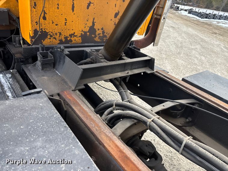 image for item FG0046 2006 International 7400 dump truck