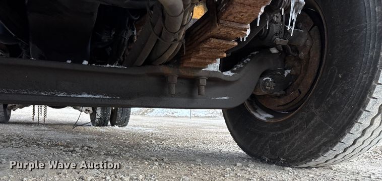 image for item FG0046 2006 International 7400 dump truck