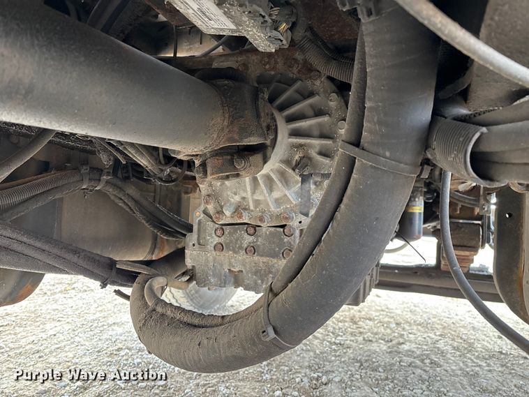 image for item FG0046 2006 International 7400 dump truck