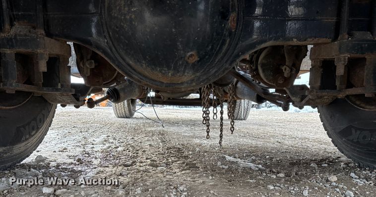 image for item FG0046 2006 International 7400 dump truck