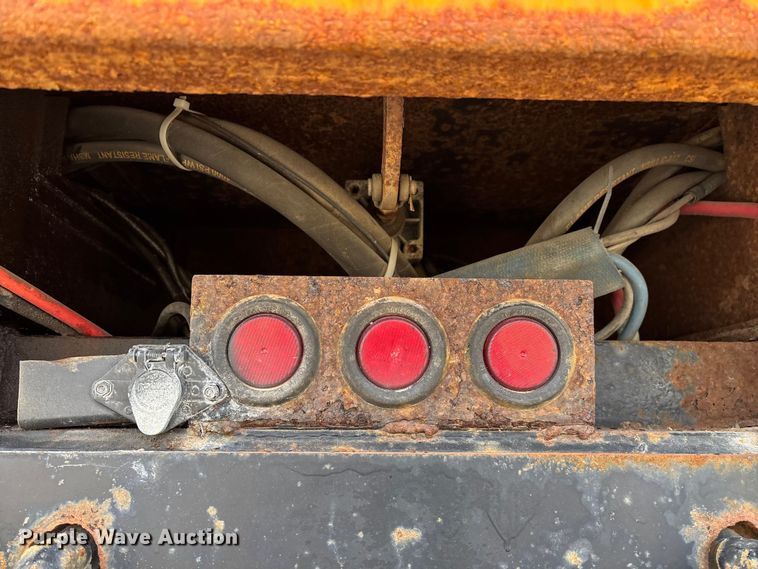 image for item FG0046 2006 International 7400 dump truck