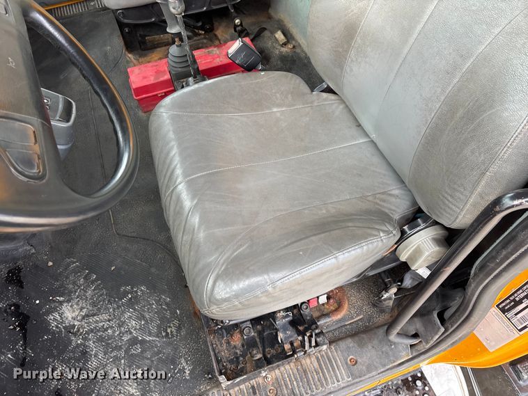 image for item FG0046 2006 International 7400 dump truck