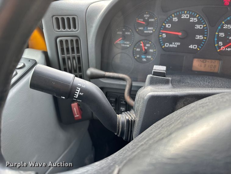 image for item FG0046 2006 International 7400 dump truck