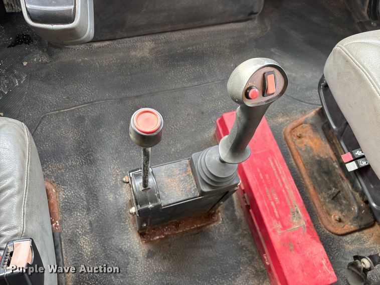 image for item FG0046 2006 International 7400 dump truck