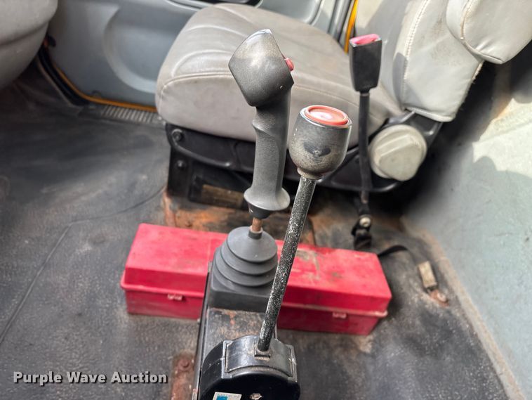 image for item FG0046 2006 International 7400 dump truck