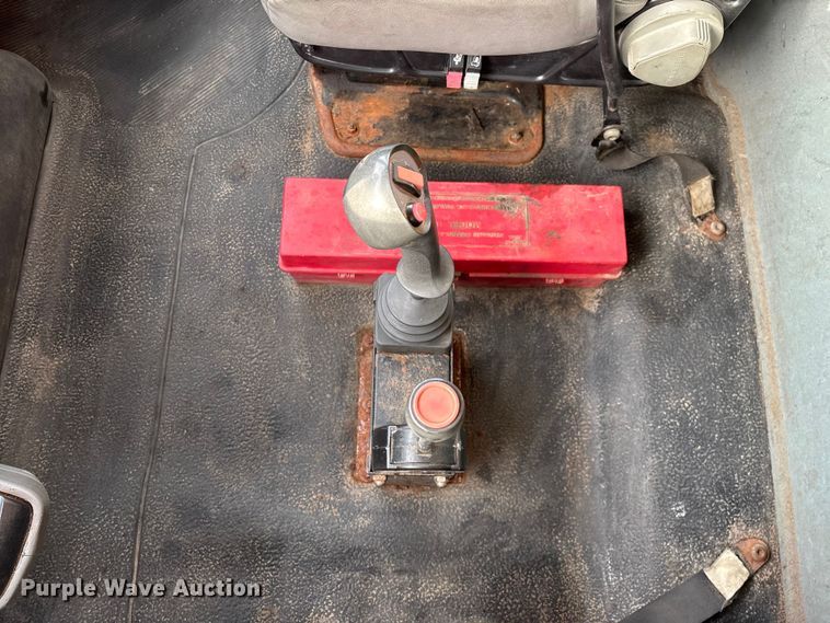 image for item FG0046 2006 International 7400 dump truck