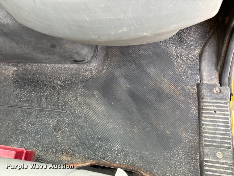 image for item FG0046 2006 International 7400 dump truck