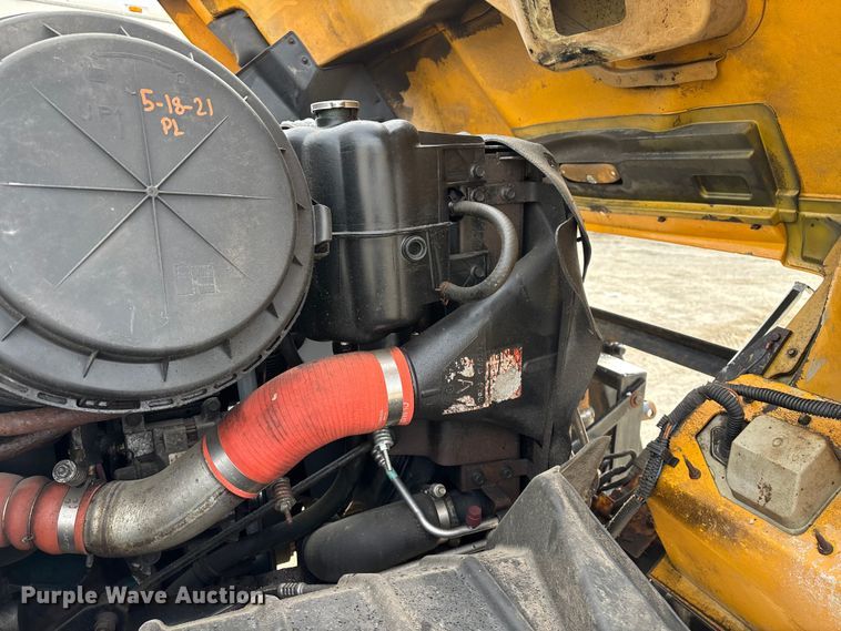 image for item FG0046 2006 International 7400 dump truck