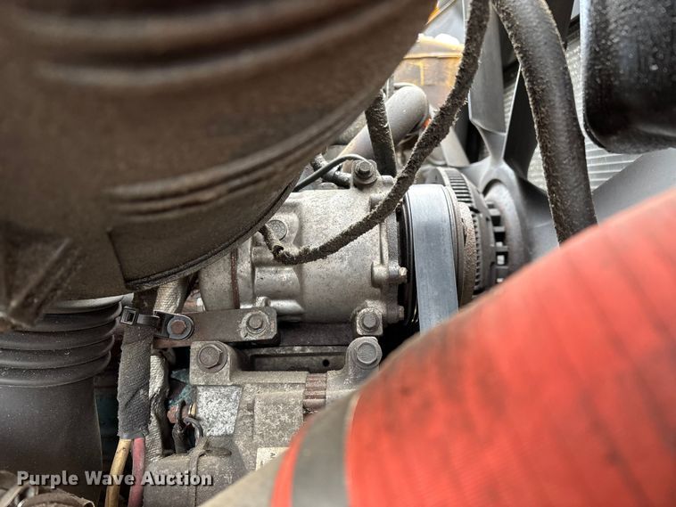 image for item FG0046 2006 International 7400 dump truck