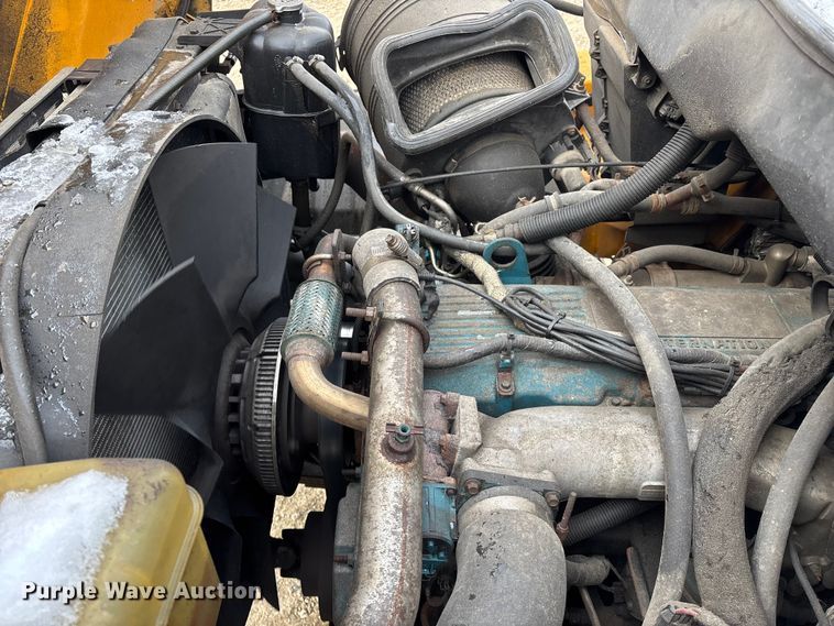 image for item FG0046 2006 International 7400 dump truck