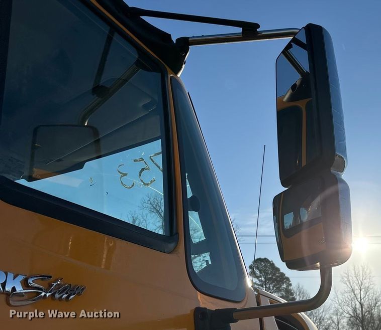 image for item FG0047 2012 International WorkStar 7500 dump truck