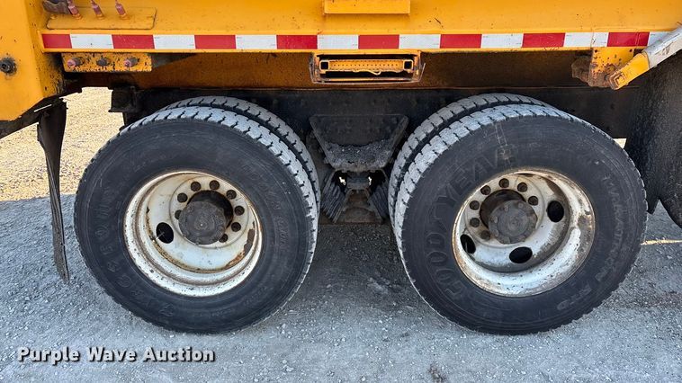 image for item FG0047 2012 International WorkStar 7500 dump truck