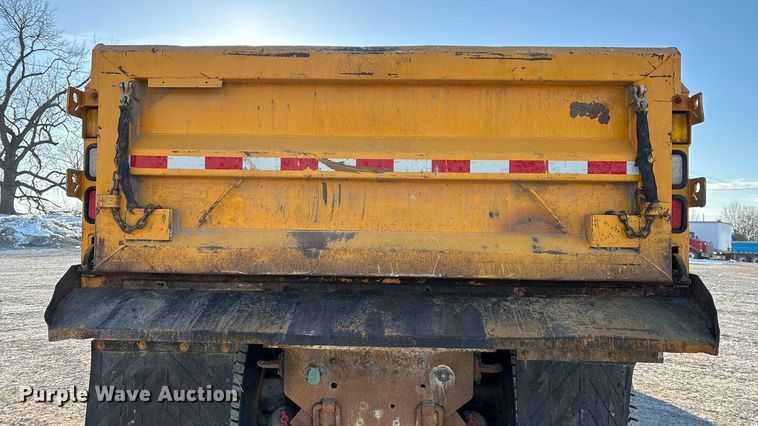 image for item FG0047 2012 International WorkStar 7500 dump truck