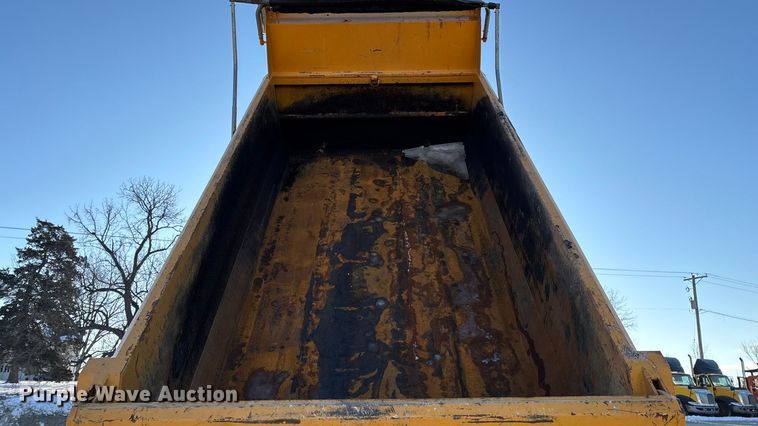 image for item FG0047 2012 International WorkStar 7500 dump truck