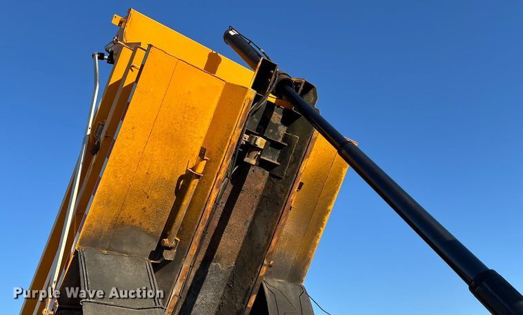 image for item FG0047 2012 International WorkStar 7500 dump truck