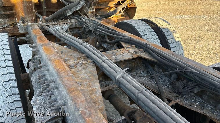 image for item FG0047 2012 International WorkStar 7500 dump truck