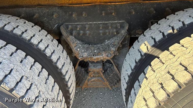 image for item FG0047 2012 International WorkStar 7500 dump truck