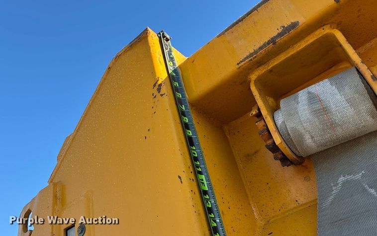 image for item FG0047 2012 International WorkStar 7500 dump truck