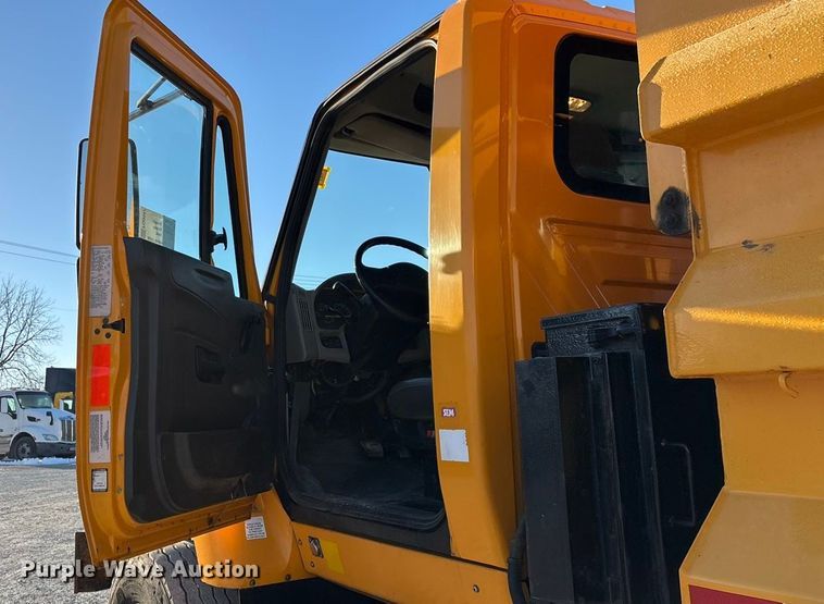 image for item FG0047 2012 International WorkStar 7500 dump truck