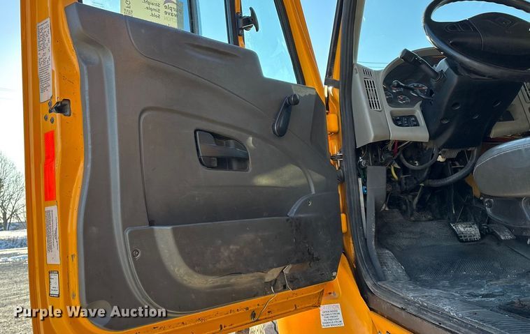 image for item FG0047 2012 International WorkStar 7500 dump truck