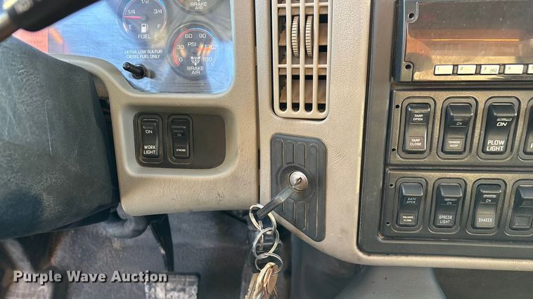 image for item FG0047 2012 International WorkStar 7500 dump truck