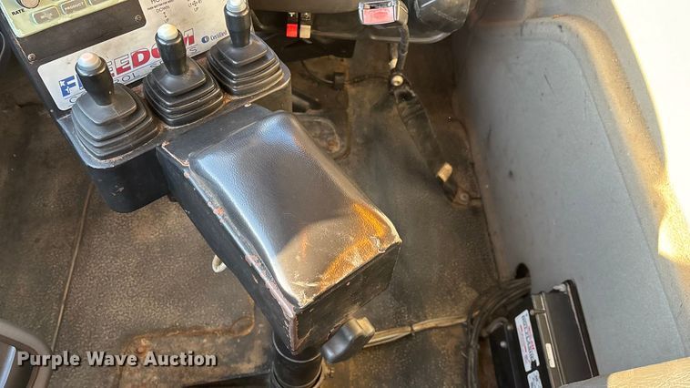 image for item FG0047 2012 International WorkStar 7500 dump truck