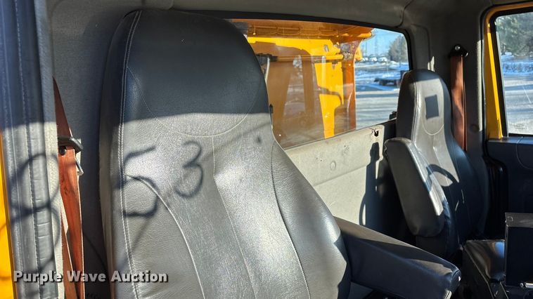 image for item FG0047 2012 International WorkStar 7500 dump truck