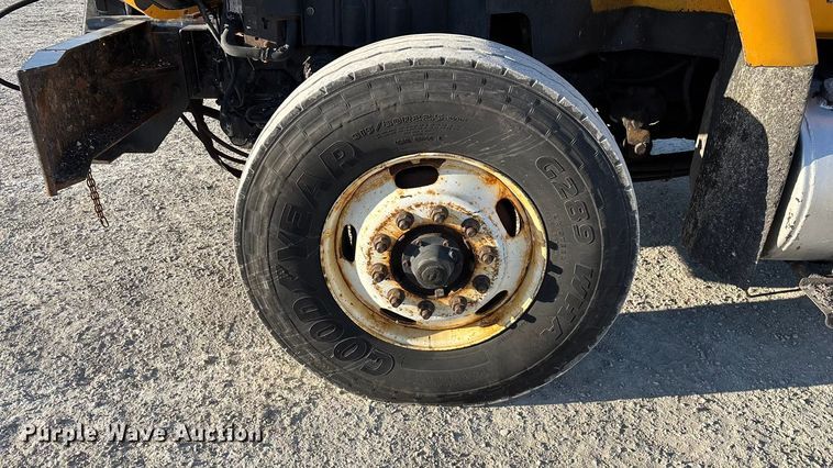 image for item FG0047 2012 International WorkStar 7500 dump truck