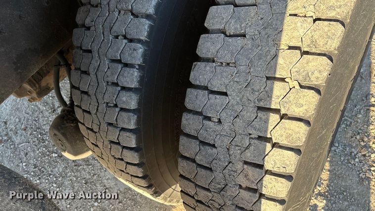 image for item FG0047 2012 International WorkStar 7500 dump truck