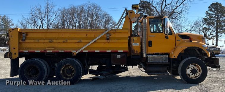 image for item FG0048 2013 International 7500 WorkStar dump truck